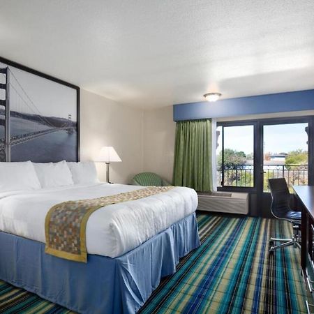 Super 8 By Wyndham Vallejo/Napa Valley Exteriör bild